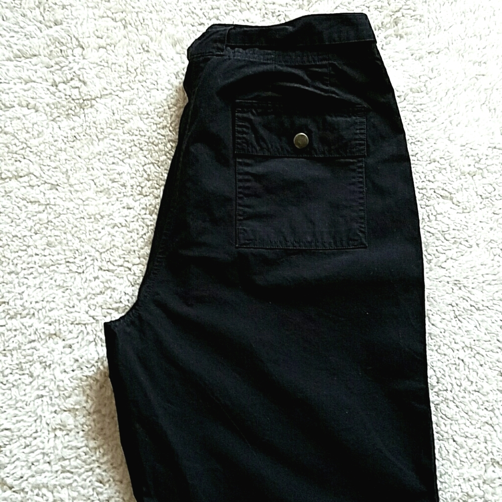 ST. JOHN'S BAY CAPRIS~NWOT ~š2XHPš - Picture 2 of 5